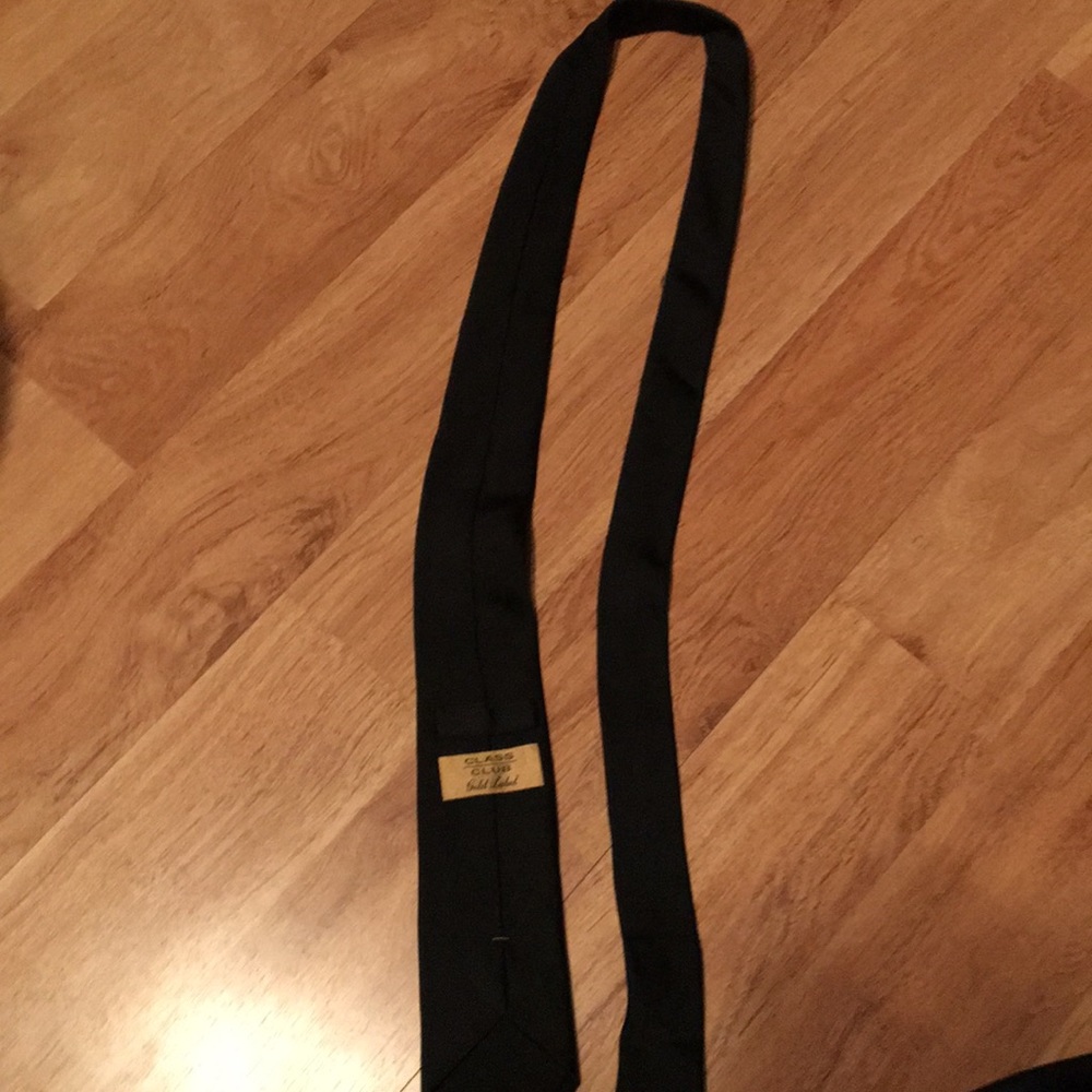 Black tie